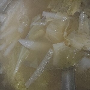 キャベツと大根のお味噌汁